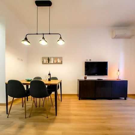 רומא Chic Modern 2-Bedroom Near Metro מראה חיצוני תמונה